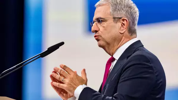 Nestlé está en crisis de liderazgo por el romance secreto de su CEO, Laurent Freixe