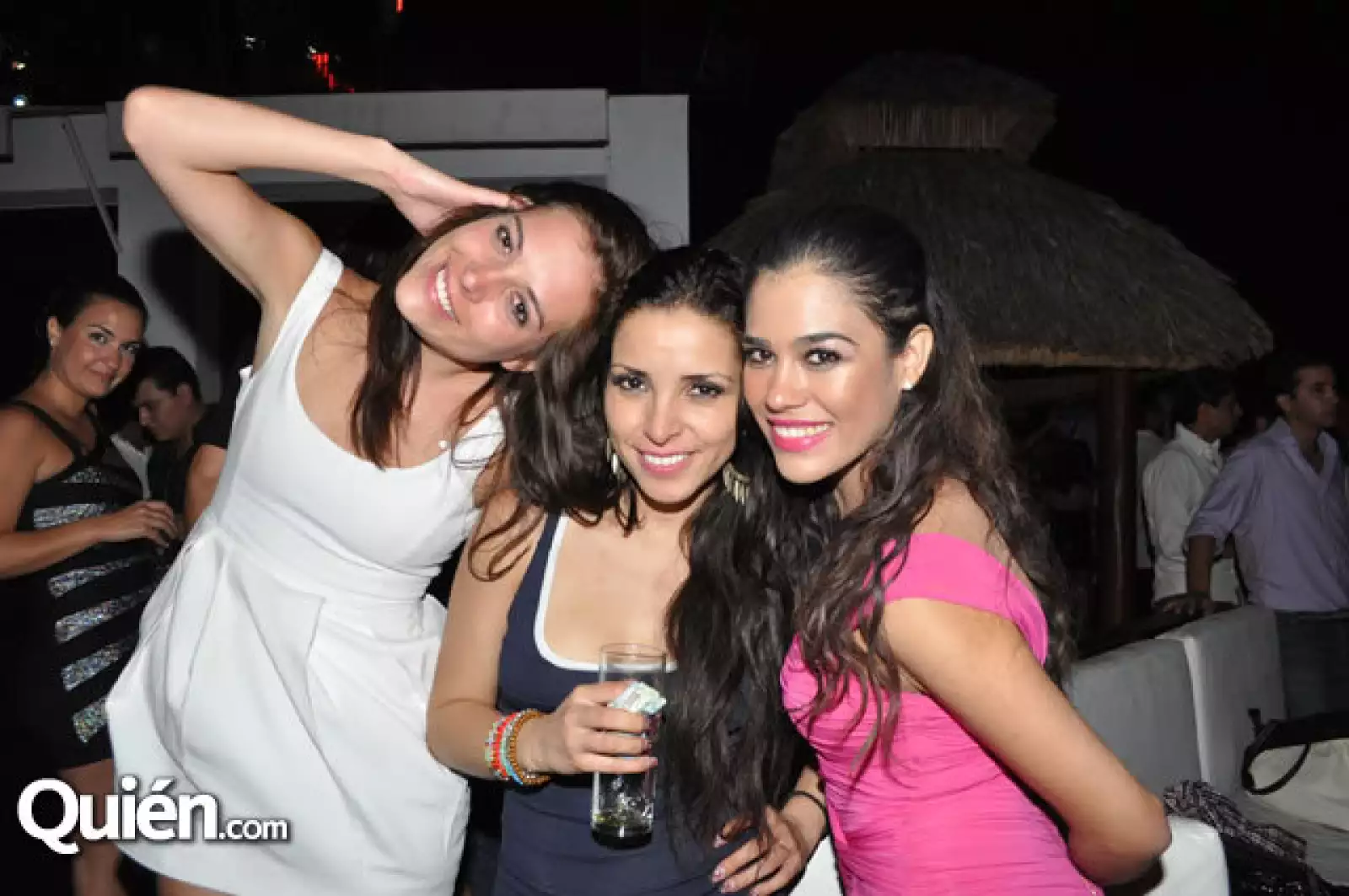 Cris Vega, Isabel Palacios y Miriam Méndez