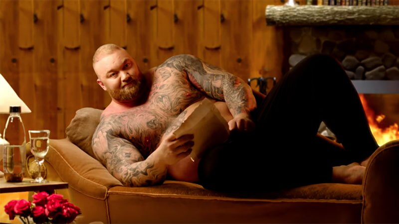 Hafþór Júlíus Björnsson de 'Game of Thrones' se pone romántico en San Valentín. (Foto: Screenshot)