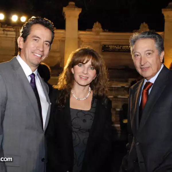 Carlos Ponce,Martha Ramírez de Ponce y Ricardo Gutiérrez