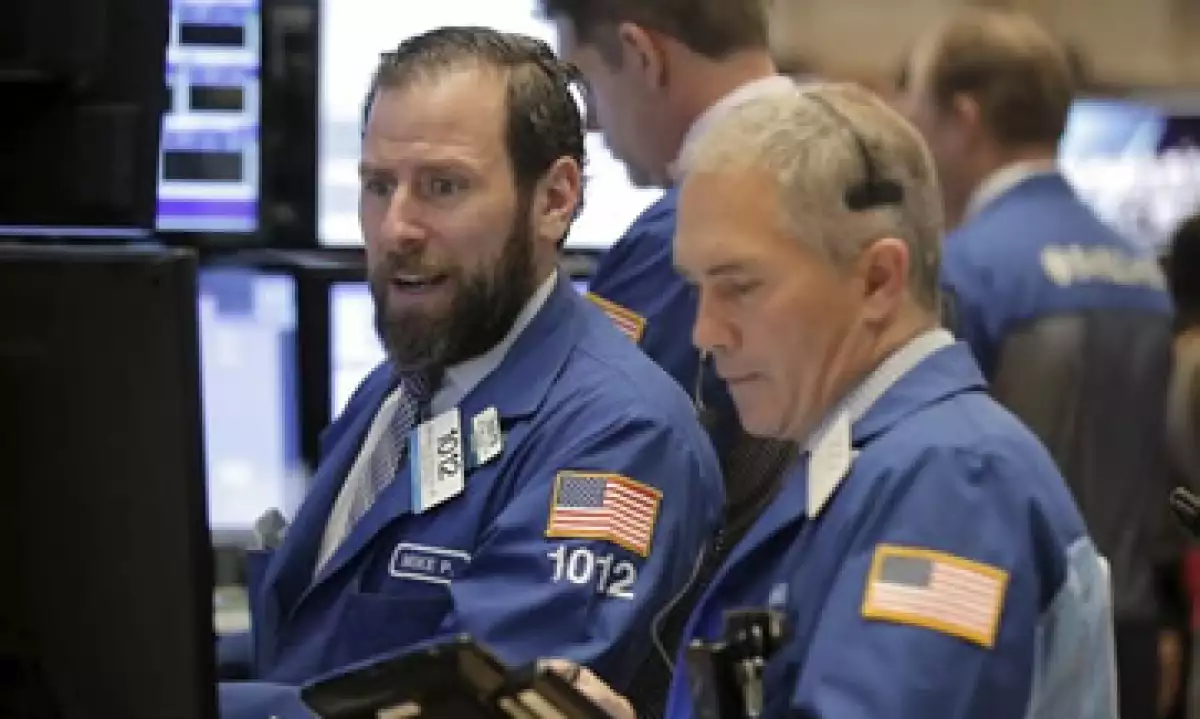 El Dow Jones subre 0.34% a 16,540 unidades. (Foto: Reuters )