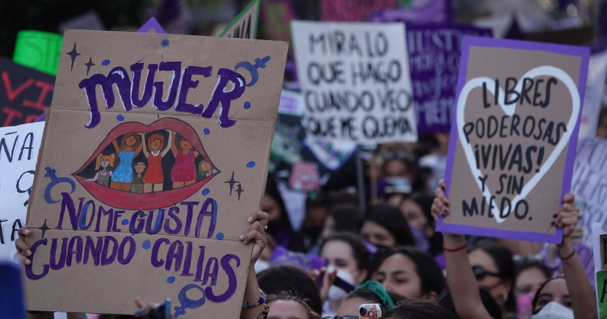 #25N: Miles de mujeres marchan contra la violencia y feminicidios en la ...