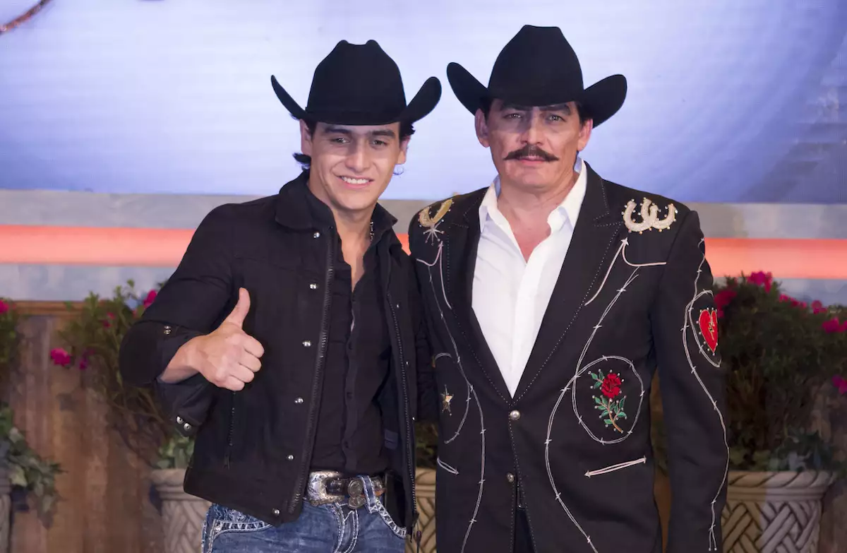 Julian Figueroa Picture File