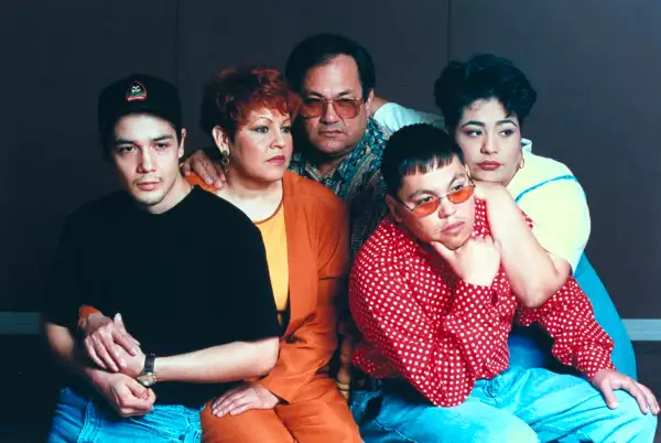 Suzette Quintanilla;Abraham Jr. Quintanilla [Misc.];Selena [Misc.];Selena [Family];Abraham III Quintanilla;Yolanda Saldivar [Misc.];Selena [Family];Chris Perez;Selena [Misc.]