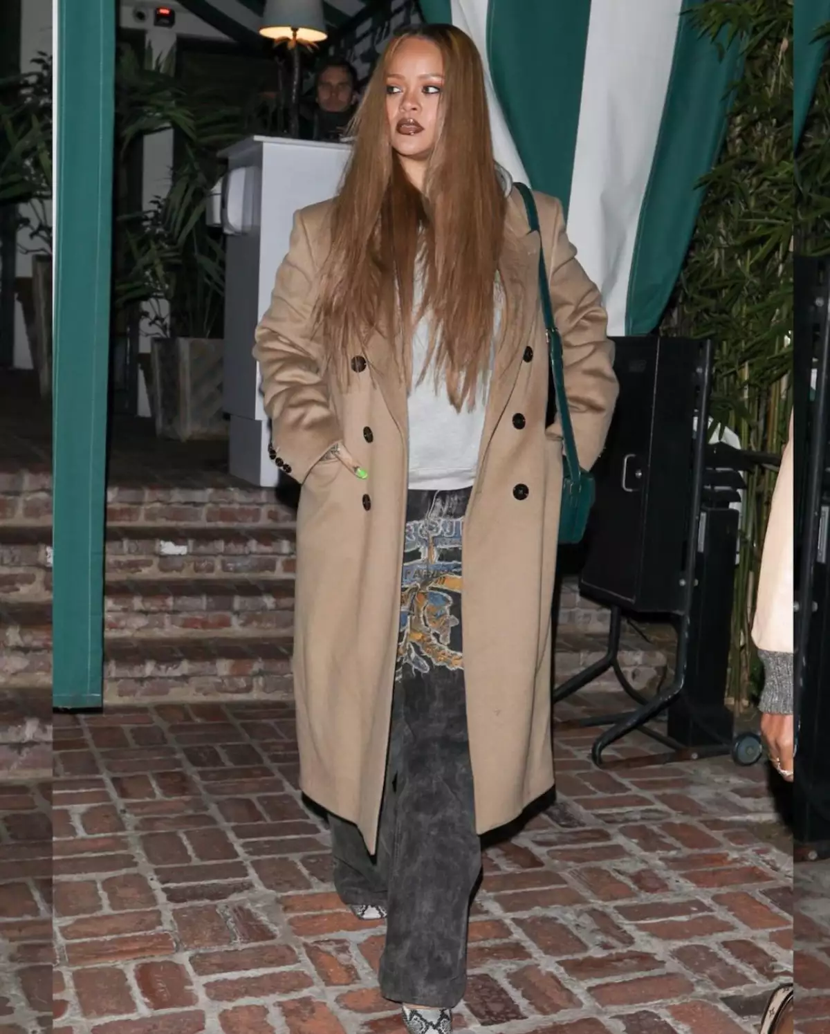 Rihanna outfit