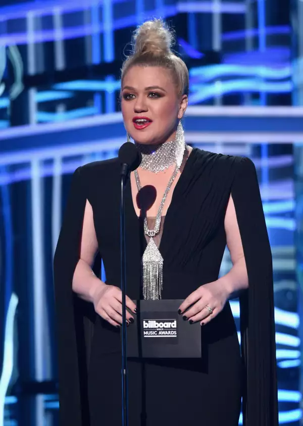 Kelly Clarkson