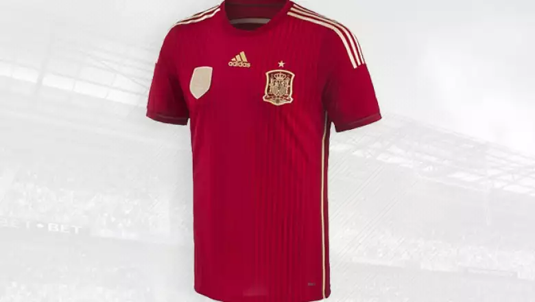 actual campeona del mundo viste la ropa de la alemana Adidas, fundada en 1949.