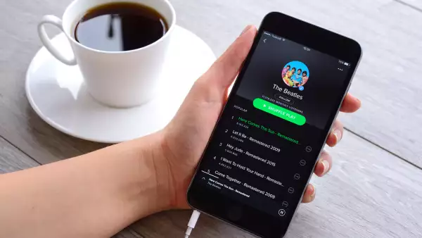 usuarios-de-spotify-deberan-confirmar-edad-con-selfie
