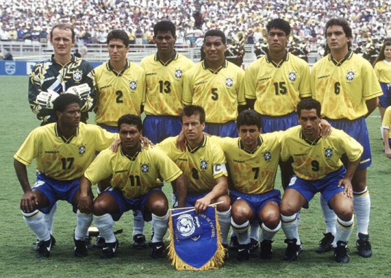 Argentina reparte una sospechosa sustancia entre el equipo Brasileño en Italia 90.