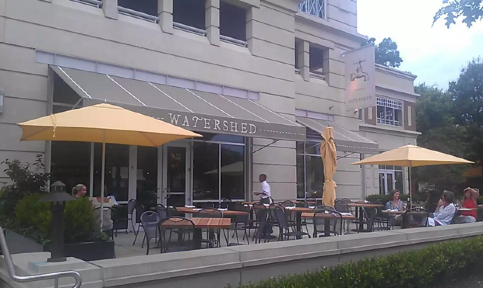 Jennifer Lawrence es una chica sureña que no olvida sus raíces, sobre todo las gastronómicas. Es por eso que el Watershed de Atlanta le trae el sabor de casa.