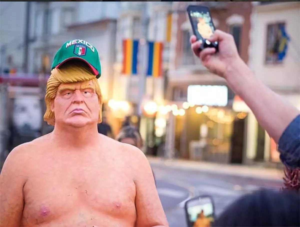 #TheEmperorHasNOBalls