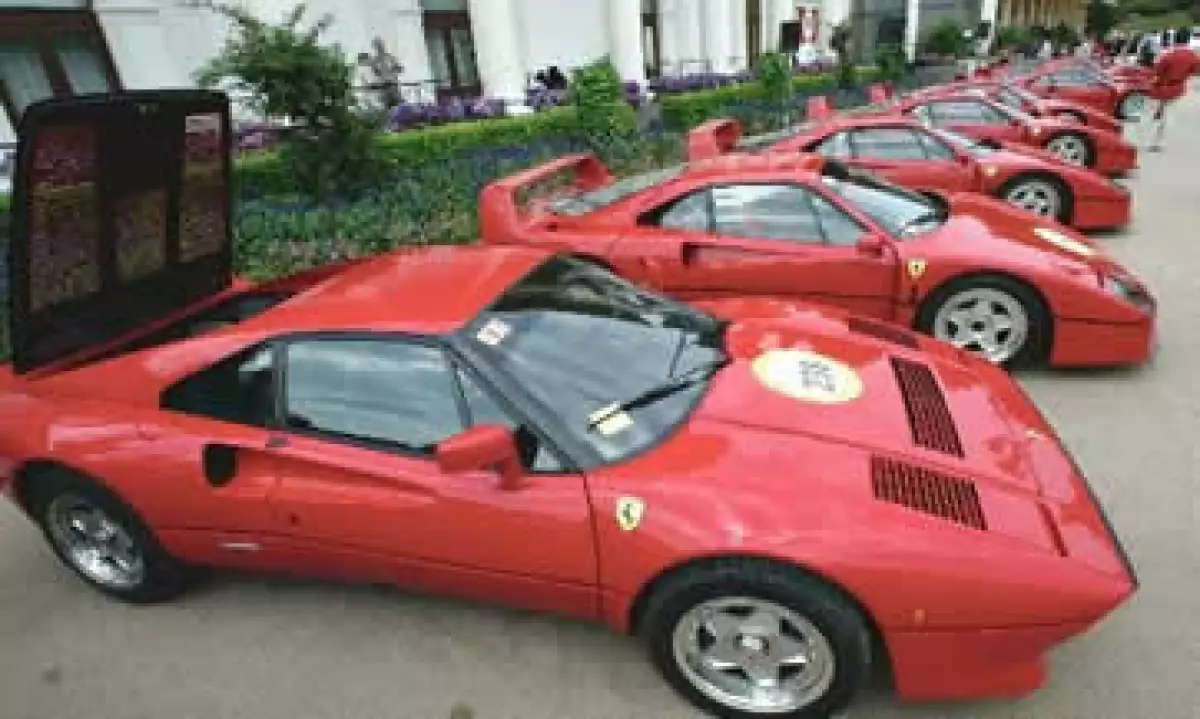 El acuerdo ayudaría a Fiat a recaudar fondos para reducir su deuda de casi de 5,000 mdd. (Foto: AP)