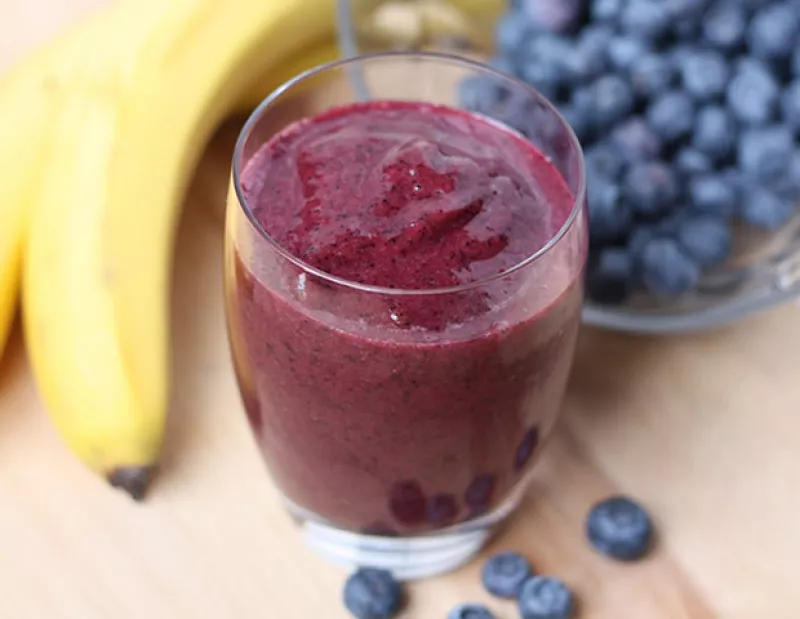 ¿Necesitas energía, desintoxicarte o recuperarte después de hacer ejercicio? Estos smoothies ayudarán de manera natural tu cuerpo, haciéndote sentir bien.