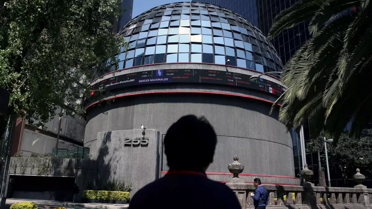 La Bolsa Mexicana de Valores alerta por uso de su imagen para cometer estafas