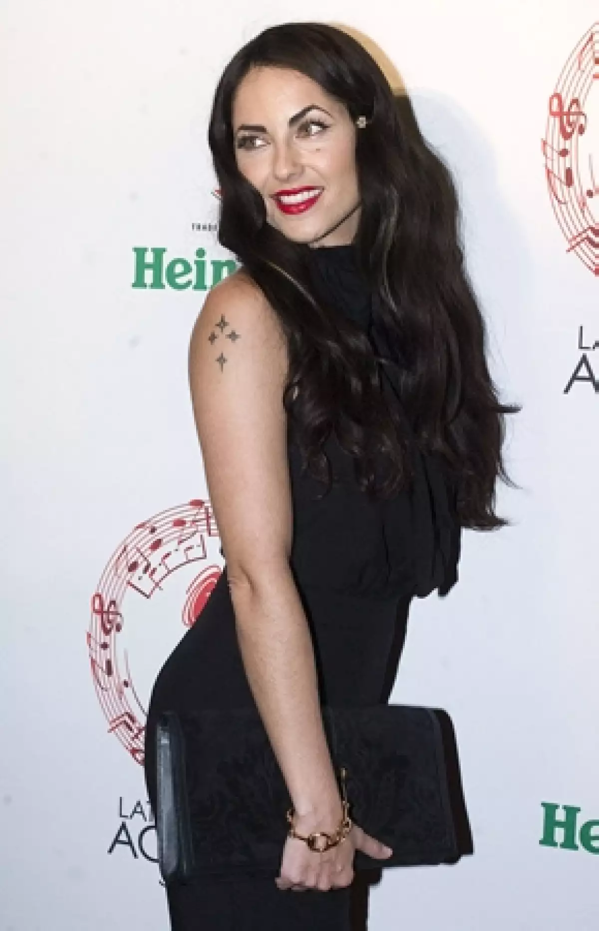 Aunque la actriz anda alejada de la televisión porque prepara algunos proyectos en cine, en los breaks de su agenda se da tiempo para el amor. ¿Quién robo el corazón de esta bella mujer?