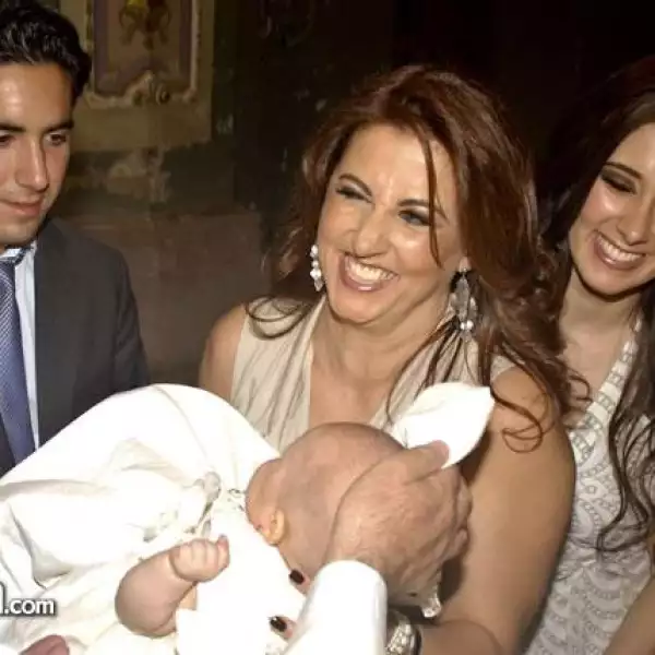 Gaby Mena García con su abuela Gaby de García