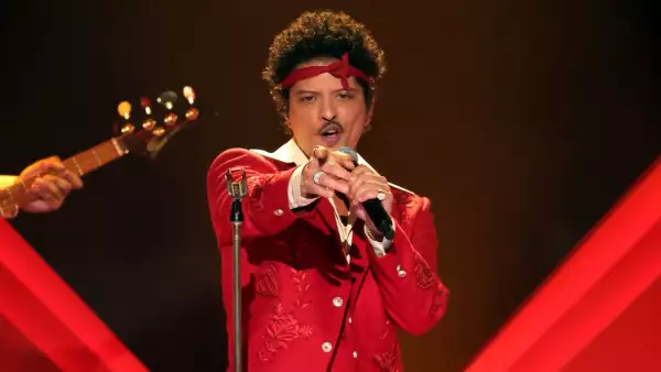 Bruno-Mars-bromea-sobre-deuda-en-casino-de-Las-Vegas