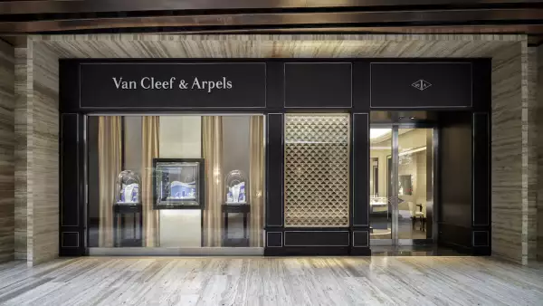 Nueva boutique de Van Cleef & Arpels en Artz Pedregal, México.