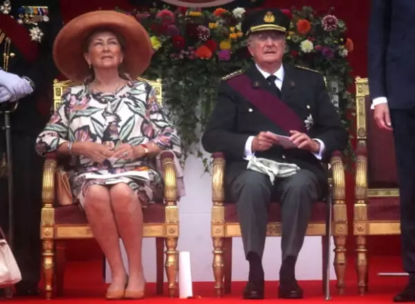 Los hasta ahora monarcas el Rey Alberto II y la Reina Paola de Bélgica.
