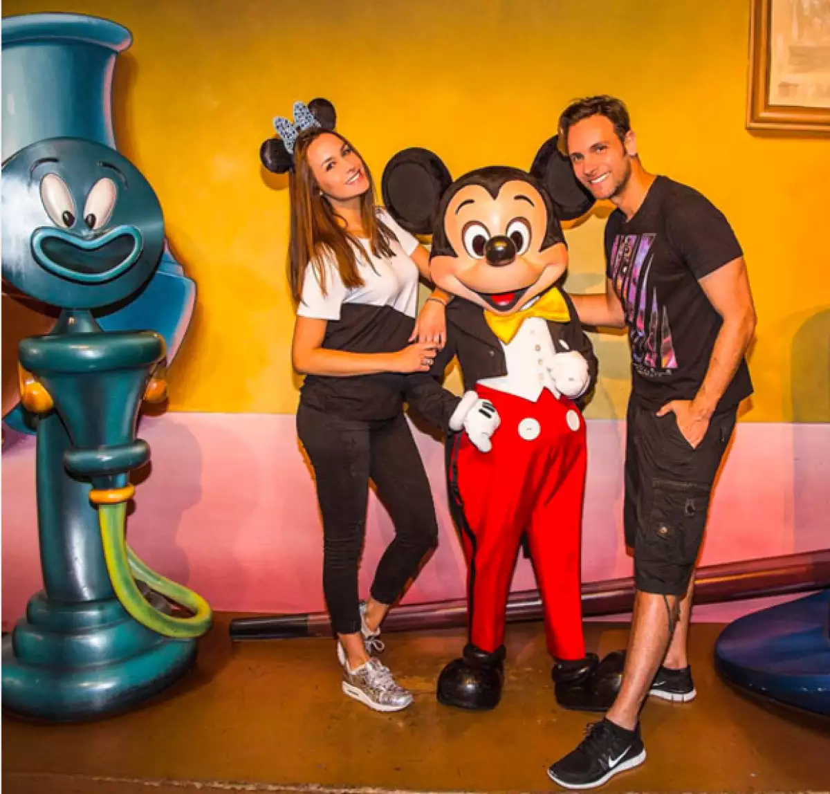 La pareja dio a conocer la llegada de su bebé hace un par de meses a través de sus redes sociales.