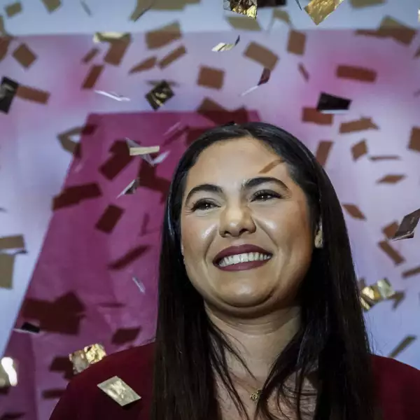 Indira Vizcaíno ofreció conferencia para anunciar su triunfo en las elecciones 2021 a la gubernatura de Colima.