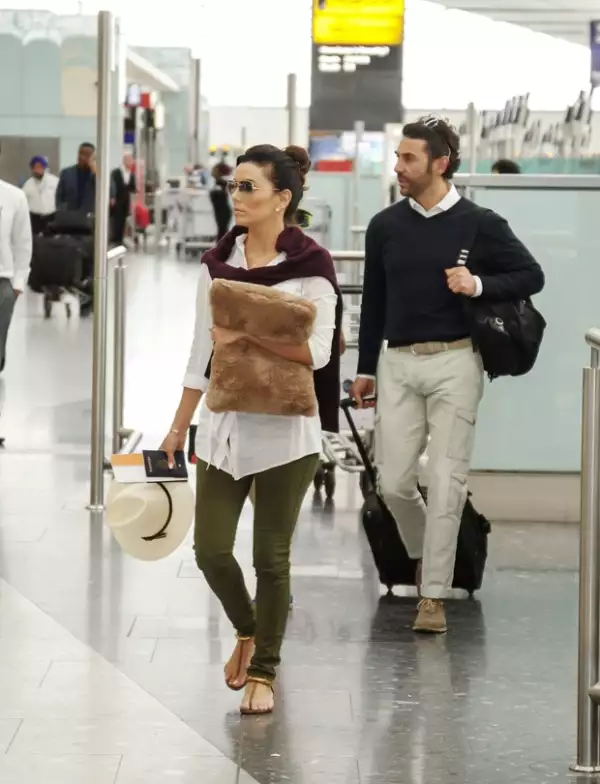 Eva Longoria tiene 39 años y Pepe Bastón 44.