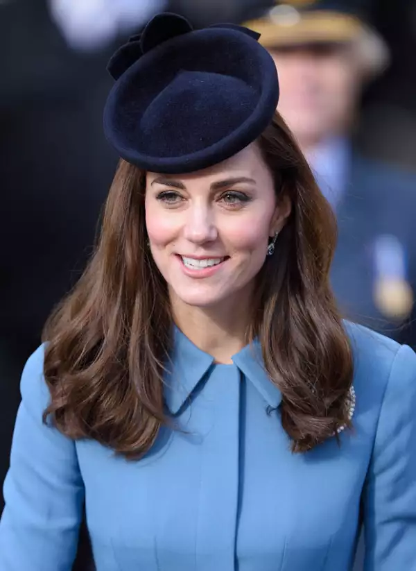 Esta tendencia tomó todavía más fuerza con Cara Delevingne, y ahora trasciende hasta la realeza con Kate Middleton