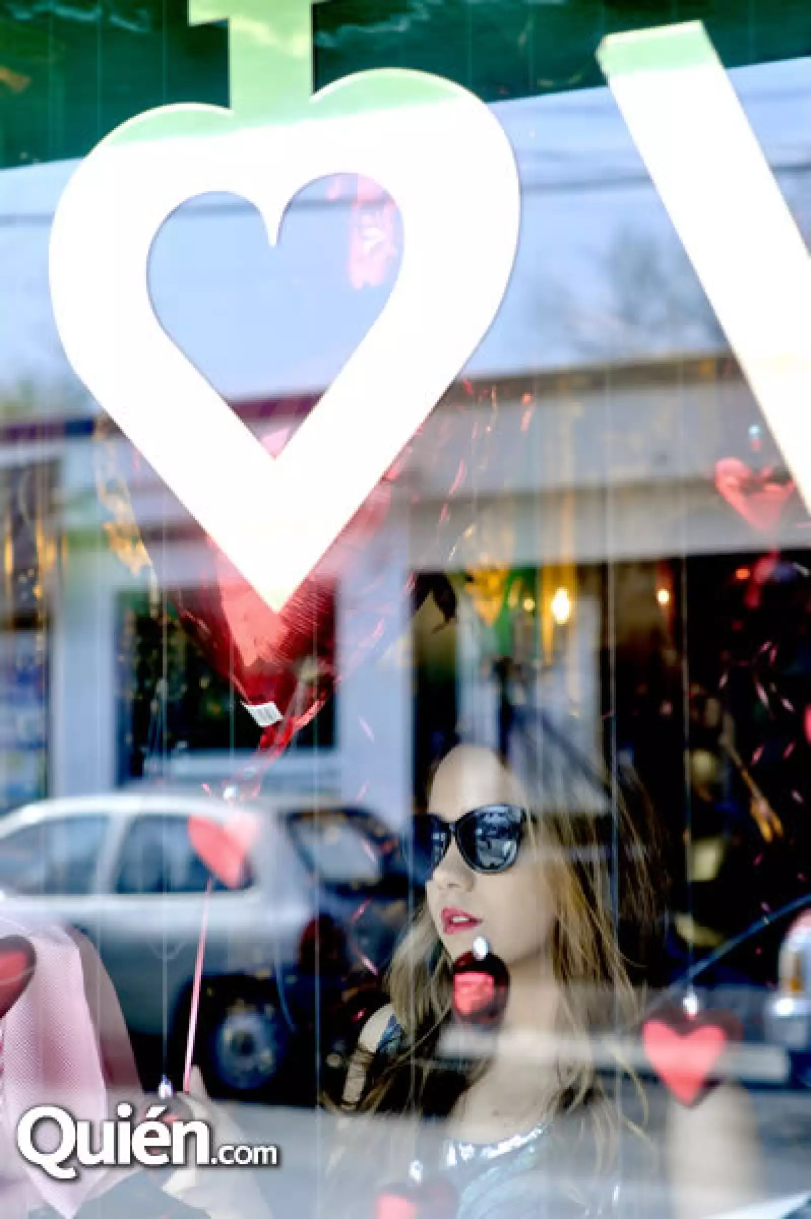 Fernanda Velasco en Hellove