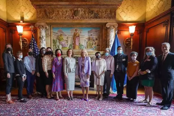 Beatriz-Gutierrez-y-Jill-Biden (2).jpg