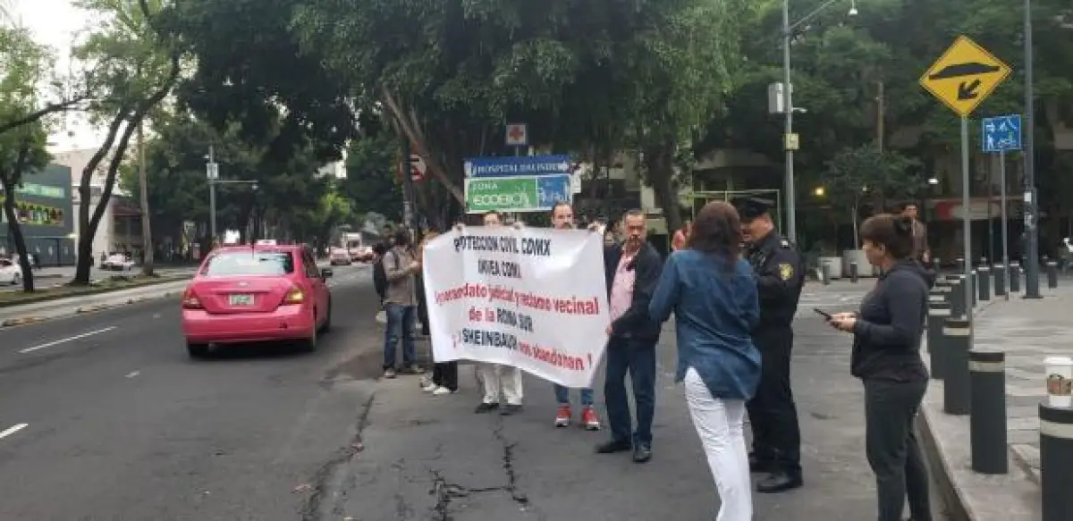 Vecinos contra Ubika Insurgentes