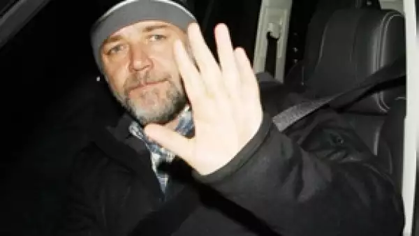 El actor practicaba kayaking en las agua de Long Island, en Nueva York pero tuvo que pedir ayuda.