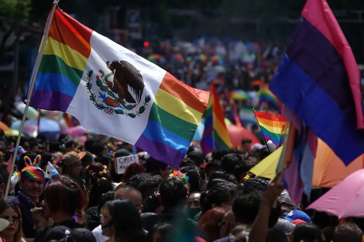 Claudia Sheinbaum reconoce el Día del Orgullo LGBTTTIQ+