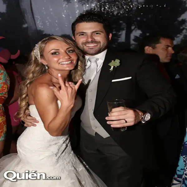 Cristina Obregón,John McCarthy