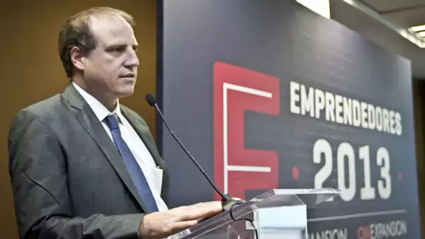 Alberto Bello, director editorial de negocios de Grupo Expansión, dirigió mensaje de bienvenida a los emprendedores participantes.