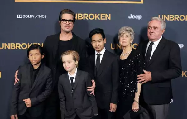 Sin duda sus hijos cumplieron con su trabajo de representar a su mamá en la premiere de su película.