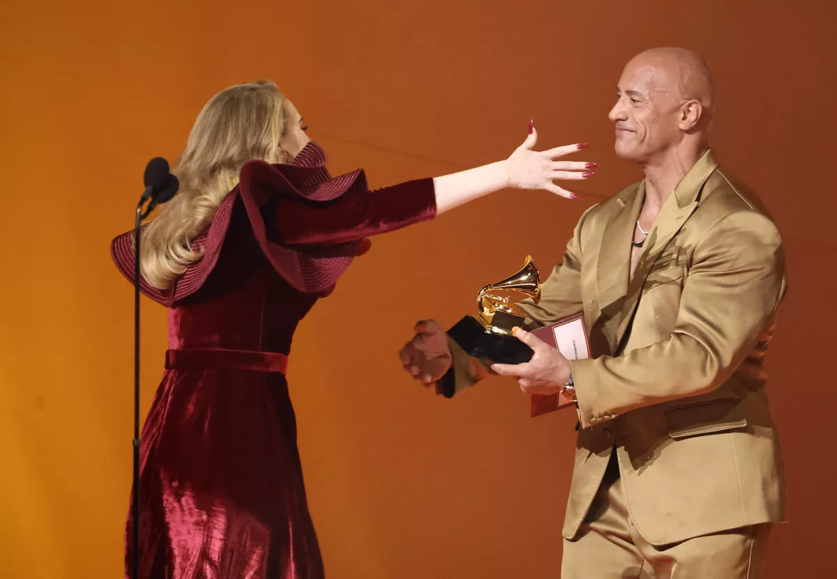 Amigos-Adele-La-ROca