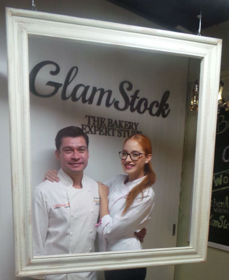 Las fotos del recuerdo no faltaron. Aquí Ceci con el Chef Gerardo Gutiérrez.