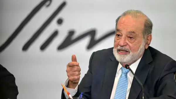 Carlos Slim saca la cartera y Grupo Carso compra Lukoil, la empresa rusa con campos petroleros en Campeche