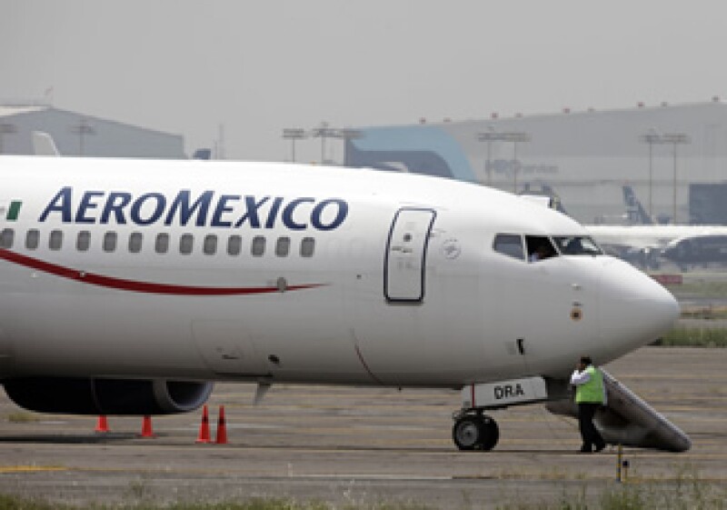 Aeroméxico espera que la oferta de acciones se concrete antes de Semana Santa. (Foto: AP)