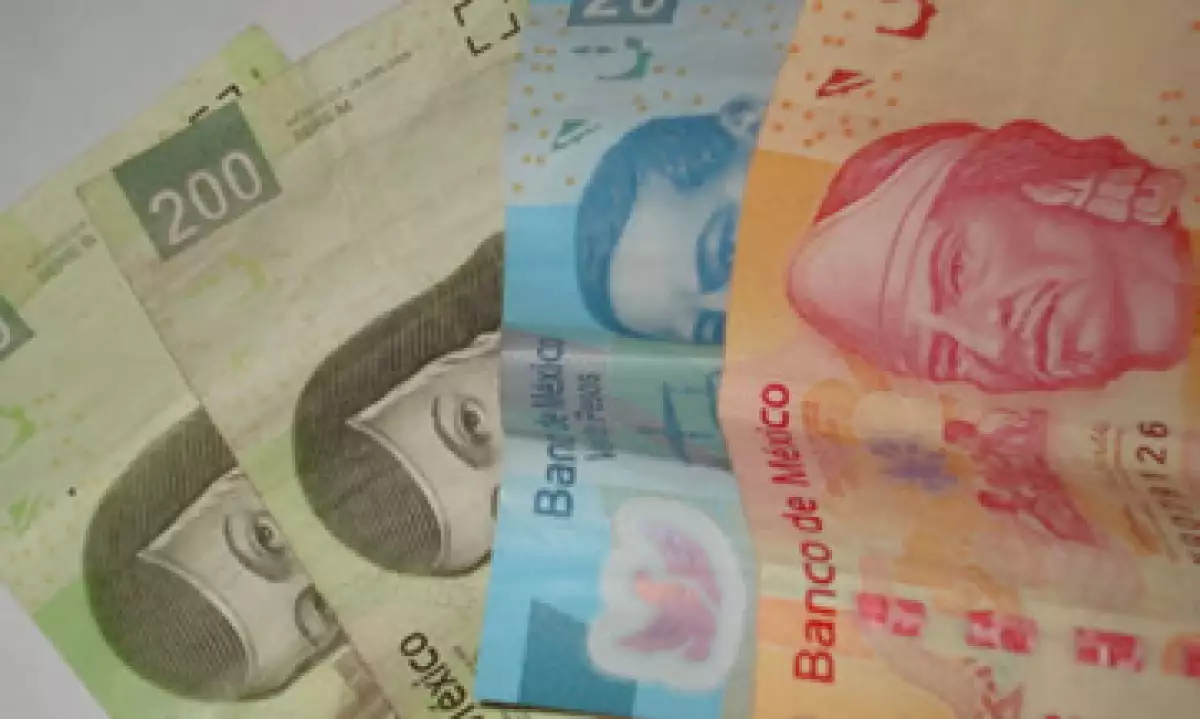 El dólar libre gana ocho centavos a la moneda mexicana este martes. (Foto: Karina Hernández)