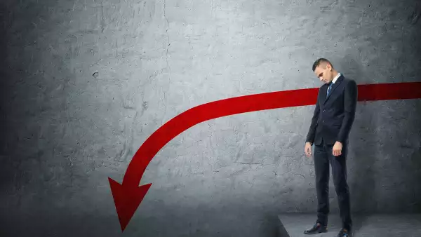 El índice de personal ocupada por las empresas de la construcción se desplomó 4.6% anual en febrero.