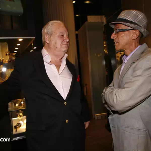 Claudio Landucci,Óscar Román