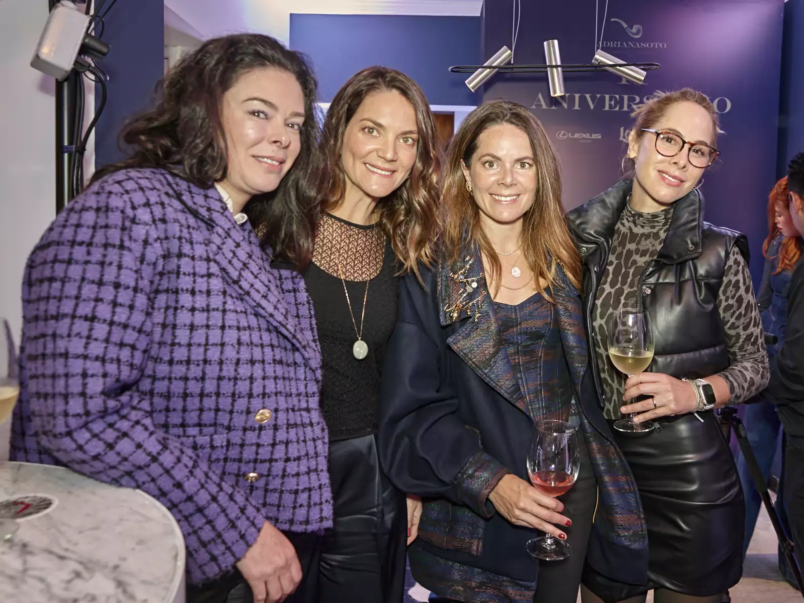 KAREN WEILL_CARLA Y DANIELA BERHO_SULEIKA TUSHE 2.jpg