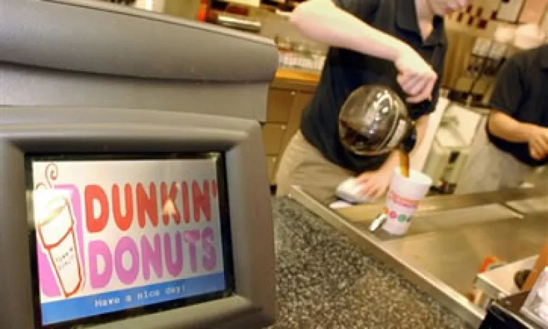 Dunkin Brands planea usar los fondos para pagar la deuda y para capital de trabajo. (Foto: AP)