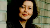 Retrato de la escritora Anne Carson, ganadora del premio Nobel de Literatura.