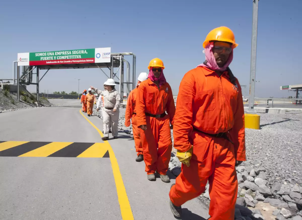 Pemex y el sindicato llegan a acuerdo para incrementar salarios en 3.4%