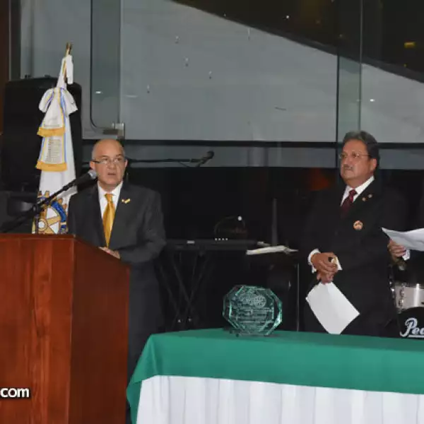 Miguel Ángel González,Enrique Flores,Cesar Castañeda