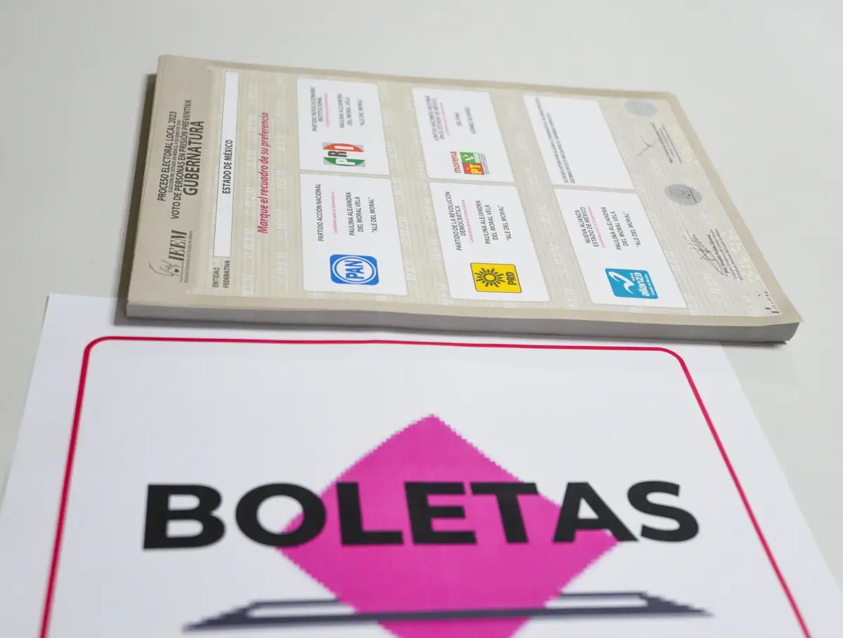 Ensobretado de las boletas electorales para el Voto de Personas en Prisión Preventiva y acotó Anticipado en la Junta Local del INE en el Estado de México.