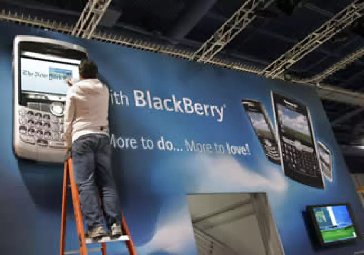 BlackBerry se alista para disputarle un mayor mercado al iPhone. (Foto: Archivo AP)