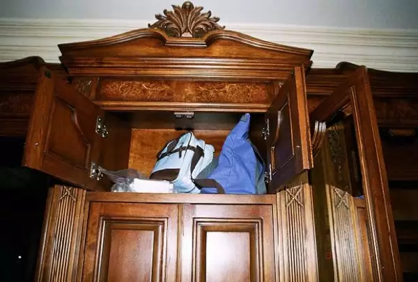 TambiÃ©n se mostraba el maletÃ­n de Conrad Murray, que contenÃ­a varios tipos de medicamentos.